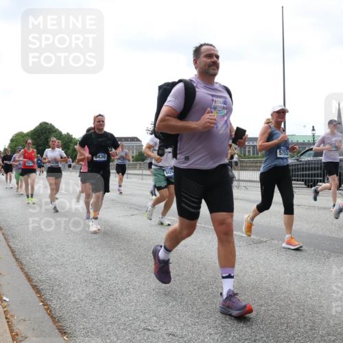 29.06.2025 - hella hamburg halbmarathon Lena Gebhardt http://msf.ph/oto/8403025 29.06.2025 10:40:57 Lombardsbrücke 8430, 19432, 12610, 8429, 5753, 3121, 1645, 1075, 1317, 1323, 1731, 2042, 2173, 2206, 2299, 2762, 2763, 2805, 2858, 3121, 3306, 3432, 3694, 4044, 4234, 4411, 4412, 4530, 4612, 4638, 4774, 4775, 4906, 4972, 5059, 5086, 5225, 5549, 5702, 5753, 6088, 6098, 6163, 6229, 6278, 6280, 6289, 6474, 6842, 7293, 7661, 7829, 7956, 8053, 8054, 8378, 8385, 8391, 8429, 8430, 8751, 8769, 8878, 9009, 9237, 9962, 10269, 10407, 10644, 10835, 11053 meine-sportfotos.de