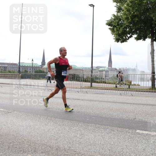 29.06.2025 - hella hamburg halbmarathon Lena Gebhardt http://msf.ph/oto/8403036 29.06.2025 10:24:00 Lombardsbrücke 11454, 1005, 1009, 1304, 1389, 1444, 1545, 2125, 2489, 3013, 3185, 3285, 3579, 4122, 4391, 4597, 4646, 4684, 4990, 4993, 5039, 5055, 5160, 5258, 5260, 5358, 5406, 5661, 5954, 6747, 7013, 7426, 7920, 8031, 8141, 8149, 8181, 8187, 8502, 8676, 8717, 9217, 9603, 9715, 10649, 11044, 11300, 11306, 11347, 11415, 11454, 11793, 12210, 13149, 14521, 15739, 15853, 16251, 17199 meine-sportfotos.de