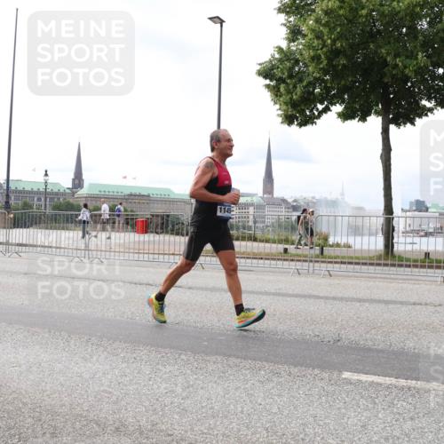 29.06.2025 - hella hamburg halbmarathon Lena Gebhardt http://msf.ph/oto/8403099 29.06.2025 10:24:01 Lombardsbrücke 1145, 1005, 1009, 1304, 1389, 1444, 1545, 2125, 2489, 3013, 3185, 3285, 3579, 4122, 4391, 4597, 4646, 4684, 4719, 4990, 4993, 5039, 5055, 5160, 5258, 5260, 5358, 5406, 5661, 5954, 6747, 7013, 7426, 7920, 8031, 8141, 8149, 8167, 8181, 8187, 8297, 8502, 8676, 8717, 9217, 9603, 9715, 10649, 11044, 11300, 11306, 11347, 11415, 11454, 11793, 12210, 13149, 13711, 14521, 15739, 15853, 16251, 17199 meine-sportfotos.de