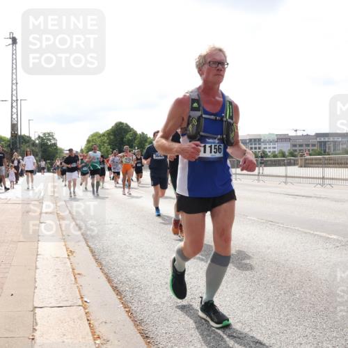 29.06.2025 - hella hamburg halbmarathon Lena Gebhardt http://msf.ph/oto/8403103 29.06.2025 10:16:22 Lombardsbrücke 364, 1156, 1538, 1156, 1212, 1244, 1308, 1599, 1651, 1825, 2071, 2076, 2165, 2347, 2436, 2803, 2835, 2912, 3030, 3134, 3156, 3484, 3648, 3687, 4478, 4583, 4637, 4828, 5046, 5294, 5423, 6024, 6488, 7158, 7358, 7753, 7897, 8169, 8274, 8295, 8317, 8554, 8597, 8645, 8707, 8746, 8847, 8857, 8885, 9601, 9628, 9664, 9675, 9784, 9802, 9810, 9881, 10076, 10107, 10139, 10141, 10183, 10292, 10844, 10990, 11113, 11303, 11344, 11345, 11478, 11774, 11783, 11818, 12427 meine-sportfotos.de