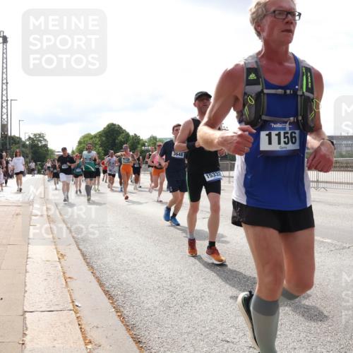 29.06.2025 - hella hamburg halbmarathon Lena Gebhardt http://msf.ph/oto/8403144 29.06.2025 10:16:22 Lombardsbrücke 3648, 15332, 1156, 1156, 1212, 1244, 1308, 1599, 1651, 1825, 2071, 2076, 2165, 2347, 2436, 2803, 2835, 2912, 3030, 3134, 3156, 3484, 3648, 3687, 4478, 4583, 4637, 4828, 5046, 5294, 5423, 6024, 6488, 7158, 7358, 7753, 7897, 8169, 8274, 8295, 8317, 8554, 8597, 8645, 8707, 8746, 8847, 8857, 8885, 9601, 9628, 9664, 9675, 9784, 9802, 9810, 9881, 10076, 10107, 10139, 10141, 10183, 10292, 10844, 10990, 11113, 11303, 11344, 11345, 11478, 11774, 11783, 11818, 12427 meine-sportfotos.de