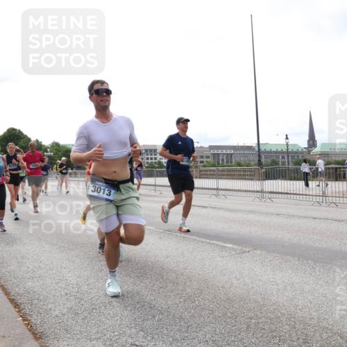 29.06.2025 - hella hamburg halbmarathon Lena Gebhardt http://msf.ph/oto/8403185 29.06.2025 10:24:01 Lombardsbrücke 1444, 5055, 9217, 3013, 8149, 1005, 1009, 1304, 1389, 1444, 1545, 2125, 2489, 3013, 3185, 3285, 3579, 4122, 4391, 4597, 4646, 4684, 4719, 4990, 4993, 5039, 5055, 5160, 5258, 5260, 5358, 5406, 5661, 5954, 6747, 7013, 7426, 7920, 8031, 8141, 8149, 8167, 8181, 8187, 8297, 8502, 8676, 8717, 9217, 9603, 9715, 10649, 11044, 11300, 11306, 11347, 11415, 11454, 11793, 12210, 13149, 13711, 14521, 15739, 15853, 16251, 17199 meine-sportfotos.de