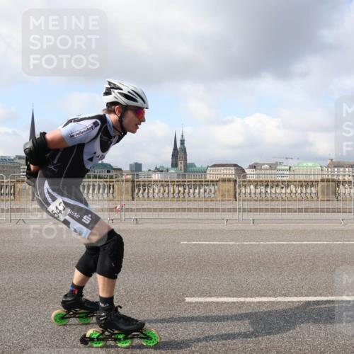 29.06.2025 - hella hamburg halbmarathon Lena Gebhardt http://msf.ph/oto/8403485 29.06.2025 08:54:04 Lombardsbrücke  meine-sportfotos.de