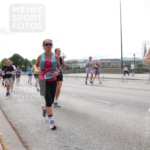 29.06.2025 - hella hamburg halbmarathon Lena Gebhardt http://msf.ph/oto/8403498 29.06.2025 10:24:03 Lombardsbrücke 505, 1750, 4122, 1005, 1009, 1304, 1389, 1444, 1545, 2125, 2132, 2489, 3013, 3185, 3285, 3579, 4122, 4597, 4646, 4684, 4719, 4990, 4993, 5039, 5055, 5160, 5258, 5260, 5358, 5661, 5954, 6524, 6526, 6747, 7013, 7426, 7528, 7920, 8031, 8141, 8149, 8167, 8181, 8187, 8297, 8502, 8676, 8717, 9063, 9217, 9603, 9715, 10649, 11044, 11300, 11306, 11347, 11415, 11454, 11793, 12210, 13149, 13711, 14521, 15739, 15853 meine-sportfotos.de