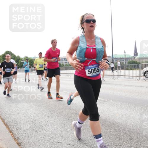 29.06.2025 - hella hamburg halbmarathon Lena Gebhardt http://msf.ph/oto/8403592 29.06.2025 10:24:04 Lombardsbrücke 1444, 17595, 5055, 1005, 1009, 1304, 1389, 1444, 1545, 2125, 2132, 2477, 2489, 3013, 3185, 3285, 3579, 4122, 4162, 4597, 4646, 4684, 4719, 4990, 4993, 5039, 5055, 5160, 5258, 5260, 5358, 5661, 5954, 6478, 6524, 6526, 6747, 7013, 7426, 7528, 7920, 8031, 8141, 8149, 8167, 8181, 8187, 8297, 8502, 8676, 8717, 9063, 9217, 9603, 9715, 10649, 11044, 11300, 11306, 11347, 11415, 11454, 11793, 12210, 13149, 13711, 14521, 15739, 15853 meine-sportfotos.de