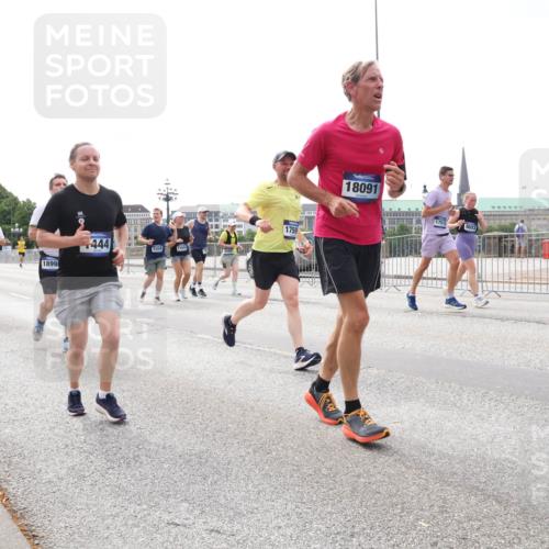 29.06.2025 - hella hamburg halbmarathon Lena Gebhardt http://msf.ph/oto/8403759 29.06.2025 10:24:05 Lombardsbrücke 8717, 444, 5358, 11044, 1899, 1759, 18091, 1750, 9603, 1005, 1009, 1304, 1389, 1444, 1545, 2125, 2132, 2477, 2489, 3013, 3185, 3285, 3579, 4122, 4162, 4597, 4646, 4684, 4719, 4990, 4993, 5039, 5055, 5160, 5258, 5260, 5358, 5661, 5954, 6478, 6524, 6526, 6747, 7013, 7426, 7528, 7920, 8031, 8141, 8149, 8167, 8181, 8187, 8297, 8502, 8676, 8717, 9063, 9217, 9603, 9715, 10649, 11044, 11300, 11306, 11347, 11415, 11454, 11793, 12210, 13149, 13711, 14521, 15739, 15853 meine-sportfotos.de