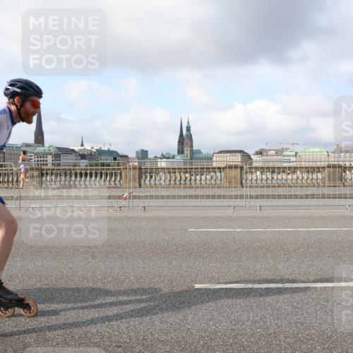 29.06.2025 - hella hamburg halbmarathon Lena Gebhardt http://msf.ph/oto/8403854 29.06.2025 08:54:10 Lombardsbrücke 122 meine-sportfotos.de