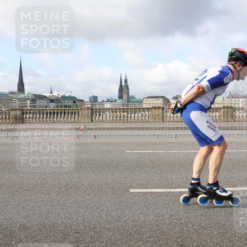 29.06.2025 - hella hamburg halbmarathon Lena Gebhardt http://msf.ph/oto/8404158 29.06.2025 08:54:11 Lombardsbrücke  meine-sportfotos.de