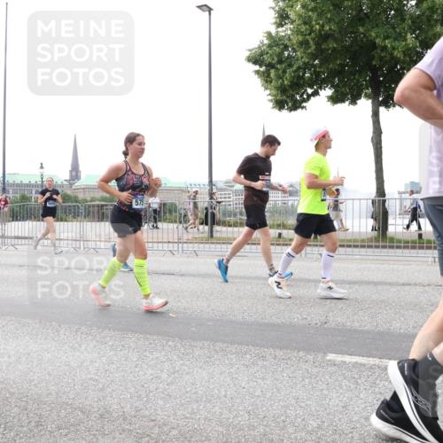 29.06.2025 - hella hamburg halbmarathon Lena Gebhardt http://msf.ph/oto/8404193 29.06.2025 10:50:15 Lombardsbrücke 5997, 7722, 1312, 575, 1259, 1487, 1511, 1828, 2047, 2212, 3203, 3680, 3701, 3710, 3805, 3897, 4090, 4168, 4870, 4961, 5119, 5131, 5749, 5751, 5997, 6680, 6830, 7366, 7505, 7677, 7721, 7722, 7755, 8065, 8254, 8299, 9015, 9605, 9940, 10060, 10286, 10617, 10683, 10744, 11030, 11426, 11696, 11716, 11760, 12079, 12124, 13127, 13128, 13309, 13381, 13744, 13846, 13887, 14102, 14144, 14505, 14545, 14591, 14692, 14940, 15230, 15626 meine-sportfotos.de