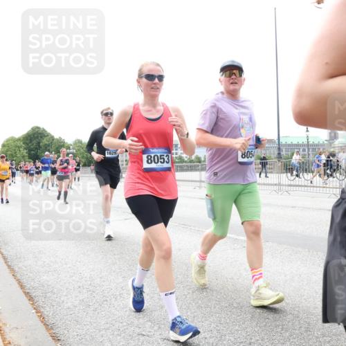 29.06.2025 - hella hamburg halbmarathon Lena Gebhardt http://msf.ph/oto/8404256 29.06.2025 10:41:02 Lombardsbrücke 1629, 8053, 8054, 1075, 1317, 1323, 1731, 2042, 2173, 2206, 2229, 2299, 2805, 2858, 3121, 3306, 3432, 3532, 3533, 3694, 4044, 4234, 4411, 4412, 4530, 4612, 4638, 4774, 4775, 4972, 5086, 5225, 5549, 5688, 5689, 5753, 6088, 6098, 6163, 6289, 6474, 6842, 7293, 7661, 7821, 7829, 7956, 8053, 8054, 8293, 8378, 8385, 8429, 8430, 8751, 8769, 8878, 8992, 9009, 9237, 9962, 10269, 10407, 10644, 10835, 11053 meine-sportfotos.de