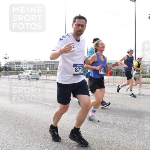29.06.2025 - hella hamburg halbmarathon Lena Gebhardt http://msf.ph/oto/8404303 29.06.2025 10:24:08 Lombardsbrücke 8717, 1415, 4597, 1005, 1009, 1064, 1389, 1444, 1545, 2125, 2132, 2477, 2489, 3013, 3185, 3285, 3579, 4122, 4162, 4464, 4597, 4646, 4684, 4719, 4990, 4993, 5039, 5055, 5258, 5260, 5358, 5661, 5954, 6478, 6524, 6526, 6747, 7013, 7426, 7528, 7920, 7975, 8031, 8141, 8149, 8167, 8181, 8187, 8297, 8502, 8676, 8717, 9063, 9217, 9603, 9715, 10649, 11044, 11306, 11347, 11415, 11454, 11793, 12210, 13149, 13573, 13711, 14521, 15739, 15853 meine-sportfotos.de