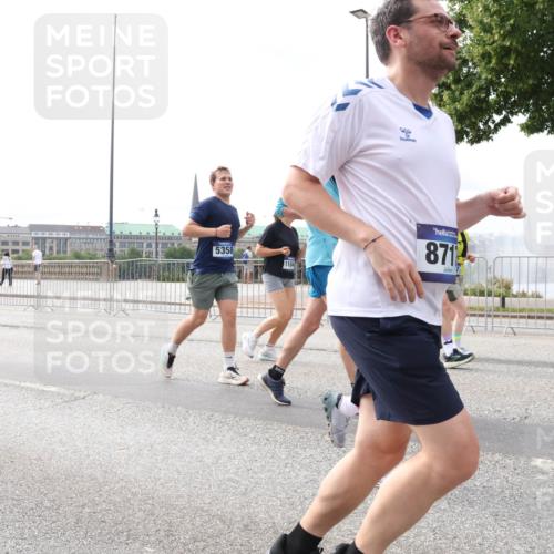 29.06.2025 - hella hamburg halbmarathon Lena Gebhardt http://msf.ph/oto/8404357 29.06.2025 10:24:09 Lombardsbrücke 5358, 871, 1005, 1009, 1064, 1389, 1444, 1545, 2125, 2132, 2477, 2489, 3013, 3185, 3285, 3579, 3786, 4122, 4162, 4464, 4597, 4646, 4684, 4719, 4990, 4993, 5039, 5055, 5258, 5260, 5358, 5661, 5954, 6478, 6524, 6526, 7013, 7426, 7528, 7920, 7975, 8031, 8141, 8149, 8167, 8181, 8187, 8297, 8502, 8676, 8717, 9063, 9217, 9603, 10649, 11044, 11306, 11347, 11415, 11454, 11793, 12210, 13149, 13380, 13573, 13711, 14143, 14521, 15739, 15853 meine-sportfotos.de