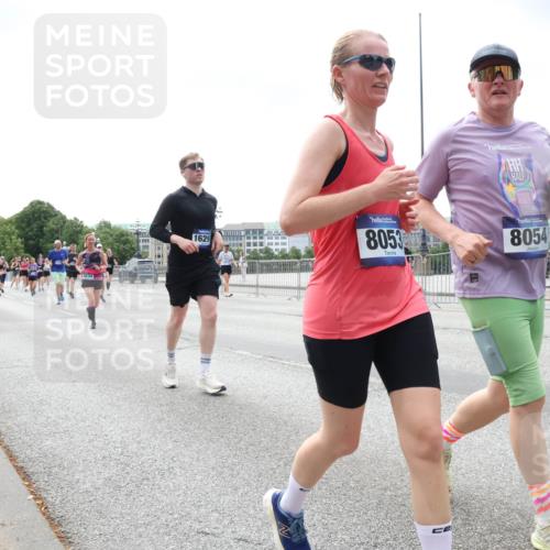 29.06.2025 - hella hamburg halbmarathon Lena Gebhardt http://msf.ph/oto/8404381 29.06.2025 10:41:03 Lombardsbrücke 4234, 1629, 8053, 8054, 1075, 1317, 1323, 1731, 2042, 2173, 2206, 2229, 2299, 2805, 2858, 3121, 3306, 3432, 3532, 3533, 3694, 4044, 4234, 4411, 4412, 4530, 4612, 4638, 4774, 4775, 4972, 5086, 5225, 5549, 5688, 5689, 5753, 5928, 6088, 6098, 6163, 6289, 6474, 6842, 7293, 7661, 7821, 7829, 7956, 8053, 8054, 8293, 8385, 8429, 8430, 8751, 8769, 8878, 8992, 9009, 9237, 9962, 10269, 10407, 10644, 10835, 11053 meine-sportfotos.de