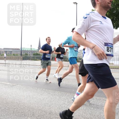 29.06.2025 - hella hamburg halbmarathon Lena Gebhardt http://msf.ph/oto/8404387 29.06.2025 10:24:09 Lombardsbrücke 5358, 1104, 814, 871, 1005, 1009, 1064, 1389, 1444, 1545, 2125, 2132, 2477, 2489, 3013, 3185, 3285, 3579, 3786, 4122, 4162, 4464, 4597, 4646, 4684, 4719, 4990, 4993, 5039, 5055, 5258, 5260, 5358, 5661, 5954, 6478, 6524, 6526, 7013, 7426, 7528, 7920, 7975, 8031, 8141, 8149, 8167, 8181, 8187, 8297, 8502, 8676, 8717, 9063, 9217, 9603, 10649, 11044, 11306, 11347, 11415, 11454, 11793, 12210, 13149, 13380, 13573, 13711, 14143, 14521, 15739, 15853 meine-sportfotos.de