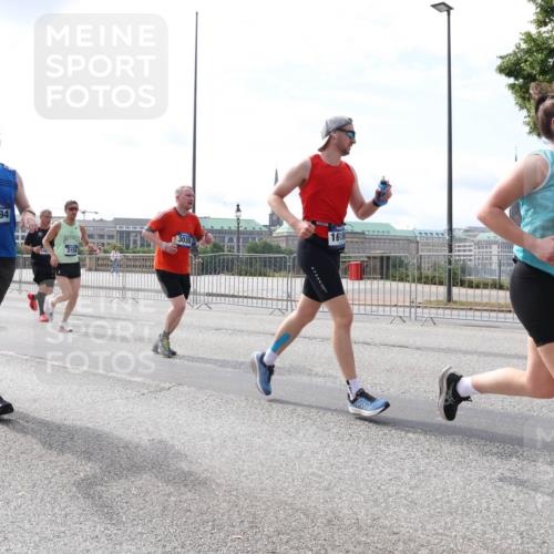29.06.2025 - hella hamburg halbmarathon Lena Gebhardt http://msf.ph/oto/8404420 29.06.2025 10:16:31 Lombardsbrücke 17694, 1618, 3030, 3156, 4, 17422, 1117, 1212, 1240, 1244, 1308, 1599, 1825, 2071, 2165, 2347, 2803, 2835, 2912, 3030, 3088, 3134, 3156, 3176, 3484, 3648, 3687, 4478, 4583, 4637, 4828, 5036, 5037, 5046, 5294, 6024, 6488, 6742, 6941, 7158, 7358, 7753, 8169, 8274, 8295, 8317, 8597, 8619, 8645, 8707, 8847, 8857, 9091, 9208, 9332, 9492, 9601, 9628, 9664, 9676, 9802, 9810, 9881, 10076, 10107, 10139, 10141, 10183, 10232, 10292, 10844, 10990, 11344, 11345 meine-sportfotos.de