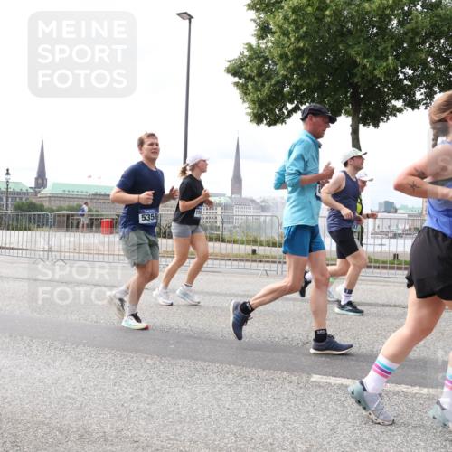 29.06.2025 - hella hamburg halbmarathon Lena Gebhardt http://msf.ph/oto/8404435 29.06.2025 10:24:09 Lombardsbrücke 5358, 1005, 1009, 1064, 1389, 1444, 1545, 2125, 2132, 2477, 2489, 3013, 3185, 3285, 3579, 3786, 4122, 4162, 4464, 4597, 4646, 4684, 4719, 4990, 4993, 5039, 5055, 5258, 5260, 5358, 5661, 5954, 6478, 6524, 6526, 7013, 7426, 7528, 7920, 7975, 8031, 8141, 8149, 8167, 8181, 8187, 8297, 8502, 8676, 8717, 9063, 9217, 9603, 10649, 11044, 11306, 11347, 11415, 11454, 11793, 12210, 13149, 13380, 13573, 13711, 14143, 14521, 15739, 15853 meine-sportfotos.de