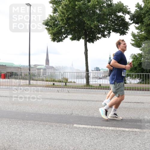 29.06.2025 - hella hamburg halbmarathon Lena Gebhardt http://msf.ph/oto/8404578 29.06.2025 10:24:10 Lombardsbrücke 535, 1005, 1009, 1064, 1389, 1444, 1545, 2125, 2132, 2477, 2489, 3013, 3185, 3285, 3579, 3786, 4122, 4162, 4464, 4597, 4684, 4719, 4990, 4993, 5039, 5055, 5258, 5260, 5358, 5661, 5954, 6478, 6524, 6526, 7013, 7426, 7528, 7920, 7975, 8031, 8141, 8149, 8167, 8181, 8187, 8297, 8502, 8676, 8717, 9063, 9217, 9603, 10649, 11044, 11306, 11347, 11415, 11454, 12210, 13149, 13380, 13573, 13711, 14143, 14521, 15739, 15853 meine-sportfotos.de
