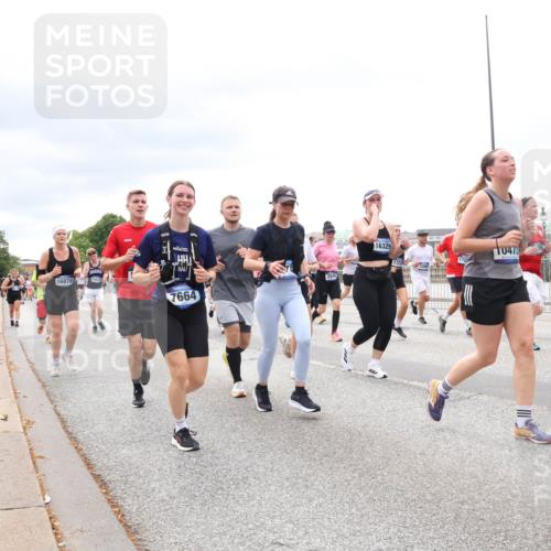 29.06.2025 - hella hamburg halbmarathon Lena Gebhardt http://msf.ph/oto/8404589 29.06.2025 10:58:32 Lombardsbrücke 16878, 7664, 3540, 16329, 10473, 172, 1722, 12968, 1001, 1326, 1365, 1380, 1514, 1646, 1845, 2043, 2169, 2273, 2275, 2449, 2649, 2929, 3416, 3540, 3565, 3868, 4042, 4043, 4117, 4225, 4294, 5104, 5159, 5655, 5732, 5782, 5988, 6010, 6330, 6341, 6554, 6588, 6633, 6702, 6825, 6927, 7095, 7096, 7262, 7443, 7617, 7664, 7783, 7870, 7933, 7967, 8076, 8439, 8440, 8441, 8442, 8512, 8592, 8701, 8752, 8888, 9123, 9221, 9225, 9239, 9319, 9563, 9636, 9889, 9960, 9982, 10498 meine-sportfotos.de