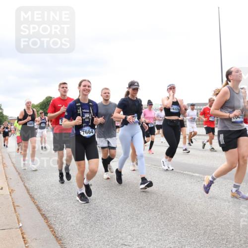 29.06.2025 - hella hamburg halbmarathon Lena Gebhardt http://msf.ph/oto/8404617 29.06.2025 10:58:32 Lombardsbrücke 16875, 7664, 16329, 0473, 1592, 1001, 1326, 1365, 1380, 1514, 1646, 1845, 2043, 2169, 2273, 2275, 2449, 2649, 2929, 3416, 3540, 3565, 3868, 4042, 4043, 4117, 4225, 4294, 5104, 5159, 5655, 5732, 5782, 5988, 6010, 6330, 6341, 6554, 6588, 6633, 6702, 6825, 6927, 7095, 7096, 7262, 7443, 7617, 7664, 7783, 7870, 7933, 7967, 8076, 8439, 8440, 8441, 8442, 8512, 8592, 8701, 8752, 8888, 9123, 9221, 9225, 9239, 9319, 9563, 9636, 9889, 9960, 9982, 10498 meine-sportfotos.de