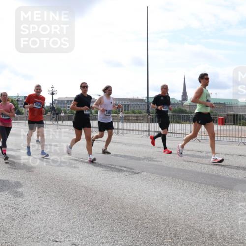 29.06.2025 - hella hamburg halbmarathon Lena Gebhardt http://msf.ph/oto/8404695 29.06.2025 10:16:32 Lombardsbrücke 4478, 15487, 6607, 1383, 14857, 8295, 3484, 1117, 1212, 1240, 1244, 1308, 1403, 1599, 1825, 2071, 2165, 2347, 2803, 2835, 2912, 3030, 3088, 3134, 3156, 3176, 3484, 3648, 3687, 4478, 4583, 4637, 5036, 5037, 5046, 5294, 6024, 6488, 6742, 6941, 7158, 7358, 7753, 8169, 8274, 8295, 8317, 8597, 8619, 8645, 8707, 8847, 8857, 9091, 9208, 9332, 9492, 9601, 9628, 9664, 9676, 9802, 9810, 9881, 10076, 10107, 10139, 10141, 10183, 10232, 10292, 10844, 10990, 11344, 11345 meine-sportfotos.de