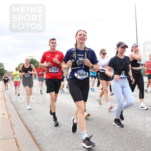 29.06.2025 - hella hamburg halbmarathon Lena Gebhardt http://msf.ph/oto/8404699 29.06.2025 10:58:33 Lombardsbrücke 5159, 1845, 16878, 10498, 7664, 117, 163, 9239, 17227, 1001, 1326, 1365, 1380, 1514, 1646, 1845, 2043, 2169, 2273, 2275, 2449, 2649, 2929, 3416, 3540, 3565, 3868, 4042, 4043, 4117, 4225, 4294, 5104, 5159, 5655, 5732, 5782, 5988, 6010, 6330, 6341, 6554, 6588, 6633, 6702, 6825, 6927, 7095, 7096, 7262, 7443, 7617, 7664, 7783, 7870, 7933, 7967, 8076, 8439, 8440, 8441, 8442, 8512, 8592, 8701, 8752, 8888, 9123, 9221, 9225, 9239, 9563, 9636, 9889, 9960, 9982, 10498 meine-sportfotos.de