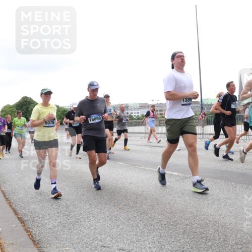 29.06.2025 - hella hamburg halbmarathon Lena Gebhardt http://msf.ph/oto/8404704 29.06.2025 10:50:17 Lombardsbrücke 14692, 17256, 5076, 18086, 2212, 830, 13305, 3701, 1259, 1487, 1511, 1828, 2047, 2212, 3203, 3680, 3701, 3710, 3805, 3897, 4090, 4168, 4870, 4961, 5119, 5131, 5749, 5751, 5997, 6680, 6830, 7505, 7677, 7721, 7722, 7755, 8254, 8299, 8834, 9015, 9605, 9940, 10060, 10286, 10617, 10683, 10744, 11030, 11426, 11696, 11716, 11760, 12079, 12124, 13127, 13128, 13309, 13381, 13744, 13846, 13887, 14102, 14144, 14505, 14545, 14591, 14940, 15230, 15626 meine-sportfotos.de