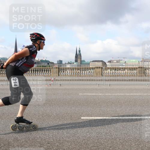 29.06.2025 - hella hamburg halbmarathon Lena Gebhardt http://msf.ph/oto/8404714 29.06.2025 08:54:15 Lombardsbrücke 214 meine-sportfotos.de