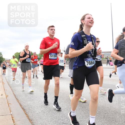 29.06.2025 - hella hamburg halbmarathon Lena Gebhardt http://msf.ph/oto/8404728 29.06.2025 10:58:33 Lombardsbrücke 16878, 1845, 5159, 12310, 12310, 7664, 1170, 1001, 1326, 1365, 1380, 1514, 1646, 1845, 2043, 2169, 2273, 2275, 2449, 2649, 2929, 3416, 3540, 3565, 3868, 4042, 4043, 4117, 4225, 4294, 5104, 5159, 5655, 5732, 5782, 5988, 6010, 6330, 6341, 6554, 6588, 6633, 6702, 6825, 6927, 7095, 7096, 7262, 7443, 7617, 7664, 7783, 7870, 7933, 7967, 8076, 8439, 8440, 8441, 8442, 8512, 8592, 8701, 8752, 8888, 9123, 9221, 9225, 9239, 9563, 9636, 9889, 9960, 9982, 10498 meine-sportfotos.de