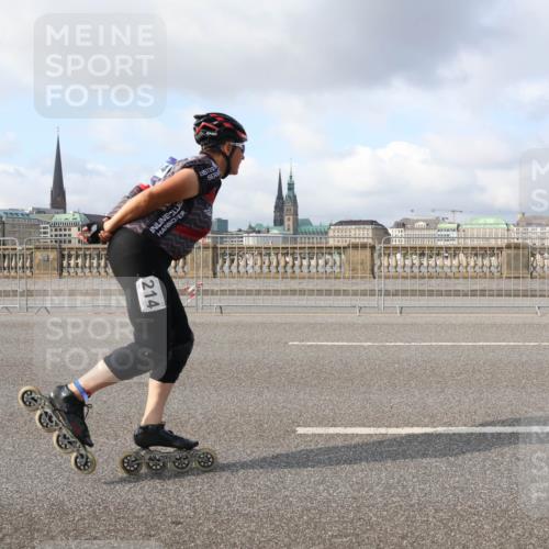 29.06.2025 - hella hamburg halbmarathon Lena Gebhardt http://msf.ph/oto/8404751 29.06.2025 08:54:15 Lombardsbrücke 214 meine-sportfotos.de