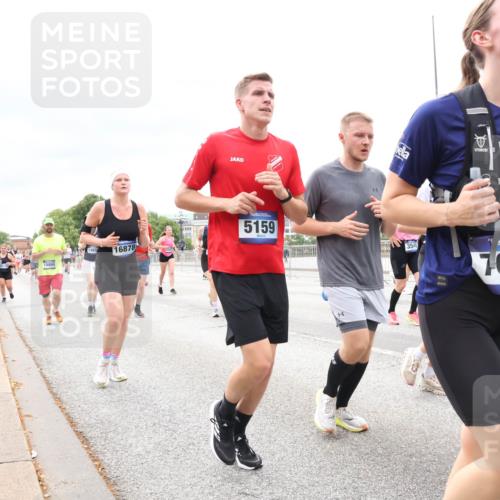 29.06.2025 - hella hamburg halbmarathon Lena Gebhardt http://msf.ph/oto/8404781 29.06.2025 10:58:33 Lombardsbrücke 1493, 16878, 5159, 3540, 7664, 1001, 1326, 1365, 1380, 1514, 1646, 1845, 2043, 2169, 2273, 2275, 2449, 2649, 2929, 3416, 3540, 3565, 3868, 4042, 4043, 4117, 4225, 4294, 5104, 5159, 5655, 5732, 5782, 5988, 6010, 6330, 6341, 6554, 6588, 6633, 6702, 6825, 6927, 7095, 7096, 7262, 7443, 7617, 7664, 7783, 7870, 7933, 7967, 8076, 8439, 8440, 8441, 8442, 8512, 8592, 8701, 8752, 8888, 9123, 9221, 9225, 9239, 9563, 9636, 9889, 9960, 9982, 10498 meine-sportfotos.de