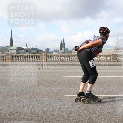 29.06.2025 - hella hamburg halbmarathon Lena Gebhardt http://msf.ph/oto/8404848 29.06.2025 08:54:15 Lombardsbrücke 214 meine-sportfotos.de