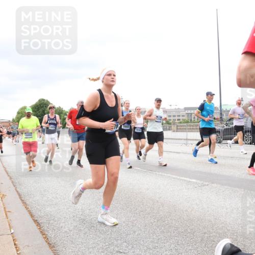 29.06.2025 - hella hamburg halbmarathon Lena Gebhardt http://msf.ph/oto/8404881 29.06.2025 10:58:34 Lombardsbrücke 78, 3868, 19183, 10498, 14935, 12310, 35, 1001, 1326, 1365, 1380, 1514, 1646, 1845, 2043, 2169, 2273, 2275, 2449, 2649, 2929, 3416, 3540, 3565, 3868, 4042, 4043, 4117, 4225, 4294, 5104, 5159, 5655, 5732, 5782, 5988, 6010, 6330, 6341, 6554, 6588, 6633, 6638, 6702, 6825, 6927, 7095, 7096, 7262, 7443, 7617, 7664, 7783, 7870, 7933, 7957, 7967, 8076, 8439, 8440, 8441, 8442, 8489, 8512, 8592, 8701, 8752, 8888, 9123, 9221, 9225, 9239, 9563, 9636, 9889, 9960, 9982, 10498 meine-sportfotos.de