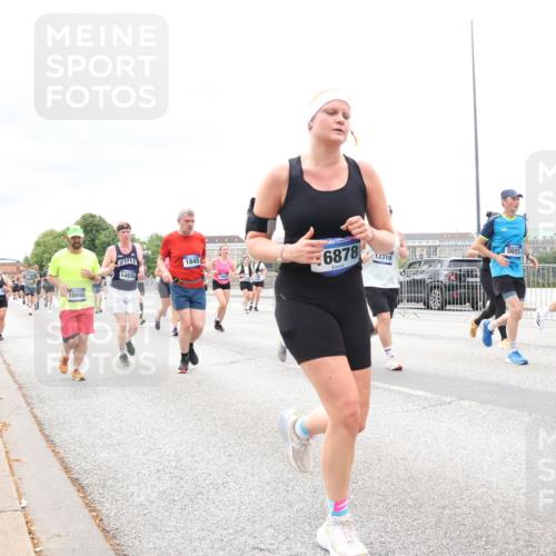 29.06.2025 - hella hamburg halbmarathon Lena Gebhardt http://msf.ph/oto/8404932 29.06.2025 10:58:34 Lombardsbrücke 1845, 10498, 14935, 6878, 12310, 5655, 354, 1001, 1326, 1365, 1380, 1514, 1646, 1845, 2043, 2169, 2273, 2275, 2449, 2649, 2929, 3416, 3540, 3565, 3868, 4042, 4043, 4117, 4225, 4294, 5104, 5159, 5655, 5732, 5782, 5988, 6010, 6330, 6341, 6554, 6588, 6633, 6638, 6702, 6825, 6927, 7095, 7096, 7262, 7443, 7617, 7664, 7783, 7870, 7933, 7957, 7967, 8076, 8439, 8440, 8441, 8442, 8489, 8512, 8592, 8701, 8752, 8888, 9123, 9221, 9225, 9239, 9563, 9636, 9889, 9960, 9982, 10498 meine-sportfotos.de