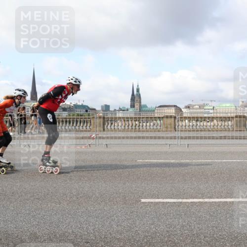 29.06.2025 - hella hamburg halbmarathon Lena Gebhardt http://msf.ph/oto/8404949 29.06.2025 08:54:22 Lombardsbrücke  meine-sportfotos.de
