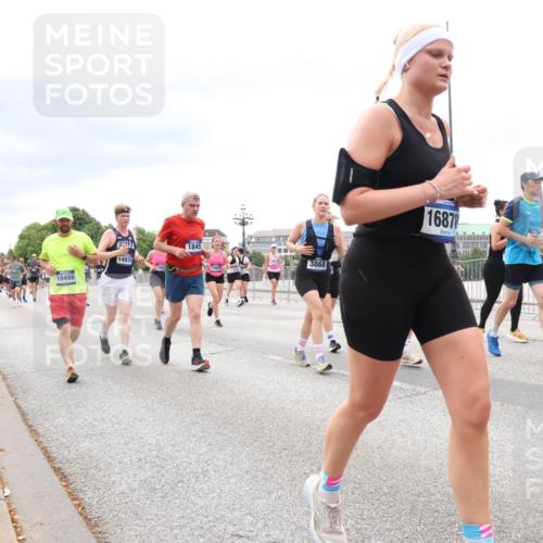 29.06.2025 - hella hamburg halbmarathon Lena Gebhardt http://msf.ph/oto/8404956 29.06.2025 10:58:34 Lombardsbrücke 10498, 14935, 1845, 12023, 3868, 1687, 3547, 1001, 1326, 1365, 1380, 1514, 1646, 1845, 2043, 2169, 2273, 2275, 2449, 2649, 2929, 3416, 3540, 3565, 3868, 4042, 4043, 4117, 4225, 4294, 5104, 5159, 5655, 5732, 5782, 5988, 6010, 6330, 6341, 6554, 6588, 6633, 6638, 6702, 6825, 6927, 7095, 7096, 7262, 7443, 7617, 7664, 7783, 7870, 7933, 7957, 7967, 8076, 8439, 8440, 8441, 8442, 8489, 8512, 8592, 8701, 8752, 8888, 9123, 9221, 9225, 9239, 9563, 9636, 9889, 9960, 9982, 10498 meine-sportfotos.de