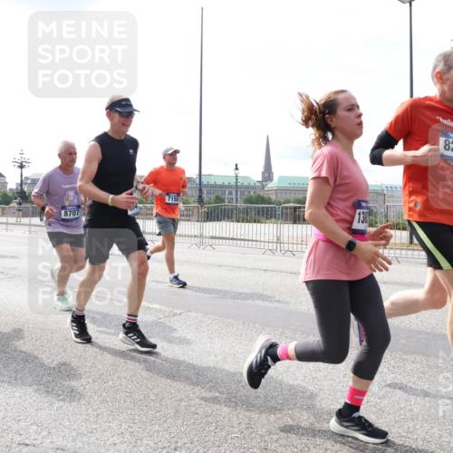 29.06.2025 - hella hamburg halbmarathon Lena Gebhardt http://msf.ph/oto/8405059 29.06.2025 10:16:34 Lombardsbrücke 15487, 8707, 7158, 138, 8295, 54, 1117, 1212, 1240, 1244, 1403, 1599, 1602, 1825, 2347, 2803, 2835, 2912, 3030, 3088, 3134, 3156, 3176, 3450, 3484, 3648, 3687, 4478, 4583, 4637, 5036, 5037, 5046, 5294, 6024, 6328, 6488, 6742, 6941, 6948, 7158, 7358, 7753, 8274, 8295, 8317, 8597, 8619, 8645, 8707, 8847, 8857, 9091, 9208, 9332, 9492, 9601, 9628, 9664, 9676, 9802, 9810, 9881, 10076, 10107, 10139, 10141, 10183, 10232, 10292, 10844, 10990, 11344, 11345 meine-sportfotos.de