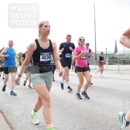 29.06.2025 - hella hamburg halbmarathon Lena Gebhardt http://msf.ph/oto/8405398 29.06.2025 10:41:14 Lombardsbrücke 4775, 15953, 1849, 4530, 178, 4638, 8769, 1317, 1536, 1542, 1731, 2229, 2258, 2299, 2805, 2858, 3344, 3432, 3532, 3533, 3623, 3694, 4234, 4412, 4415, 4530, 4610, 4638, 4774, 4775, 5086, 5225, 5549, 5688, 5689, 5753, 5928, 5942, 6088, 6098, 6250, 6289, 6474, 6793, 6842, 6894, 7022, 7023, 7293, 7661, 7821, 7829, 8053, 8054, 8293, 8385, 8429, 8430, 8586, 8751, 8769, 8878, 8992, 9009, 9237, 9962, 10181, 10269, 10348, 10407, 10483, 10644, 10835, 11053, 11166 meine-sportfotos.de