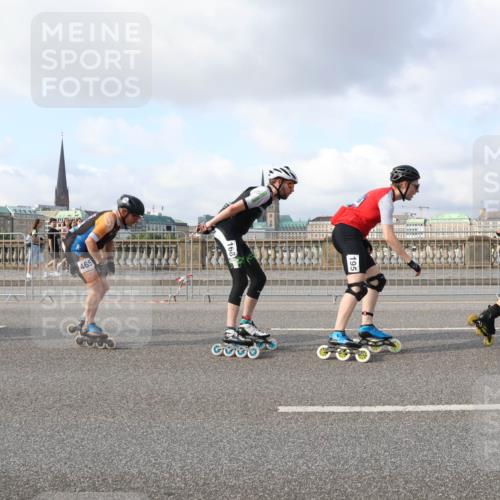 29.06.2025 - hella hamburg halbmarathon Lena Gebhardt http://msf.ph/oto/8405471 29.06.2025 08:54:23 Lombardsbrücke 346, 465, 168, 5 meine-sportfotos.de