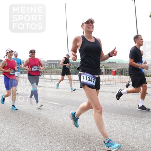 29.06.2025 - hella hamburg halbmarathon Lena Gebhardt http://msf.ph/oto/8405538 29.06.2025 10:24:17 Lombardsbrücke 4993, 14433, 4439, 1686, 11347, 3579, 1005, 1009, 1064, 1389, 1395, 1444, 1545, 2132, 2477, 2489, 3013, 3053, 3185, 3285, 3421, 3579, 3786, 4111, 4122, 4162, 4464, 4597, 4684, 4719, 4990, 4993, 5039, 5055, 5138, 5258, 5260, 5358, 5661, 5954, 6478, 6524, 6526, 7013, 7426, 7528, 7920, 7975, 8141, 8149, 8167, 8187, 8297, 8502, 8717, 9063, 9217, 9603, 11044, 11306, 11347, 11415, 12210, 13111, 13113, 13380, 13573, 13638, 13711, 14143 meine-sportfotos.de