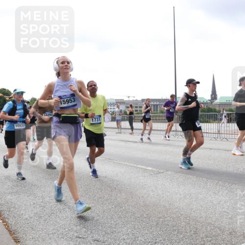 29.06.2025 - hella hamburg halbmarathon Lena Gebhardt http://msf.ph/oto/8405791 29.06.2025 10:41:16 Lombardsbrücke 4775, 10835, 18494, 15953, 6088, 1731, 1787, 1317, 1536, 1542, 1731, 2229, 2258, 2805, 2858, 3344, 3532, 3533, 3623, 3694, 4234, 4412, 4415, 4530, 4610, 4638, 4774, 4775, 5086, 5225, 5549, 5688, 5689, 5753, 5928, 5942, 6088, 6098, 6250, 6474, 6793, 6842, 6894, 7022, 7023, 7293, 7661, 7821, 7829, 8293, 8385, 8429, 8430, 8586, 8751, 8769, 8878, 8992, 9009, 9237, 9962, 10181, 10269, 10348, 10407, 10483, 10644, 10835, 11053, 11166 meine-sportfotos.de