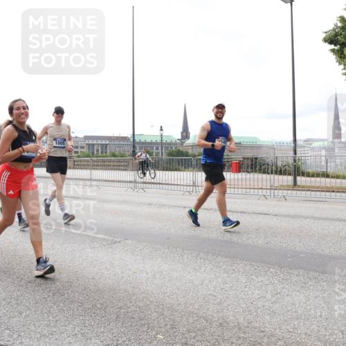29.06.2025 - hella hamburg halbmarathon Lena Gebhardt http://msf.ph/oto/8405991 29.06.2025 10:24:21 Lombardsbrücke 20, 1005, 147, 1005, 1009, 1064, 1352, 1389, 1395, 1444, 2132, 2280, 2477, 2944, 3013, 3053, 3132, 3185, 3285, 3421, 3579, 3786, 4111, 4122, 4162, 4221, 4464, 4597, 4684, 4719, 4993, 5039, 5138, 5258, 5260, 5661, 5829, 5830, 5954, 6478, 6524, 6526, 6570, 7013, 7426, 7528, 7920, 7975, 8141, 8149, 8167, 8187, 8297, 8502, 8717, 9063, 9217, 9603, 11306, 11347, 11415, 11651, 12070, 12210, 12303, 13111, 13113, 13380, 13573, 13638, 13711, 14143 meine-sportfotos.de