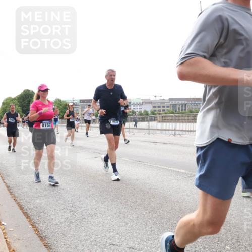 29.06.2025 - hella hamburg halbmarathon Lena Gebhardt http://msf.ph/oto/8406142 29.06.2025 10:24:22 Lombardsbrücke 8297, 8187, 7920, 1005, 1009, 1064, 1352, 1389, 1395, 1444, 2132, 2280, 2477, 2944, 3013, 3053, 3132, 3185, 3285, 3421, 3579, 3786, 4111, 4162, 4221, 4464, 4597, 4684, 4719, 4993, 5039, 5138, 5258, 5260, 5661, 5829, 5830, 5954, 6478, 6524, 6526, 6570, 7013, 7426, 7528, 7920, 7975, 8141, 8167, 8187, 8297, 8502, 8717, 9063, 9217, 9603, 11306, 11347, 11415, 11651, 12070, 12210, 12303, 13111, 13113, 13380, 13573, 13638, 13711, 14143, 15975 meine-sportfotos.de
