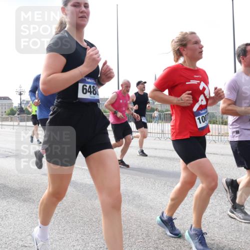 29.06.2025 - hella hamburg halbmarathon Lena Gebhardt http://msf.ph/oto/8406145 29.06.2025 10:16:39 Lombardsbrücke 8857, 16098, 13859, 648, 100, 1117, 1212, 1240, 1244, 1403, 1599, 1602, 1825, 2347, 2835, 2912, 3030, 3088, 3134, 3156, 3176, 3450, 3484, 3648, 3687, 4478, 4583, 4637, 5036, 5037, 5294, 6024, 6328, 6488, 6742, 6941, 6948, 7158, 7358, 7360, 7753, 7924, 8295, 8317, 8597, 8619, 8645, 8707, 8847, 8857, 9091, 9208, 9332, 9492, 9628, 9664, 9676, 9810, 9881, 10076, 10139, 10141, 10183, 10232, 10990, 11344, 11345 meine-sportfotos.de