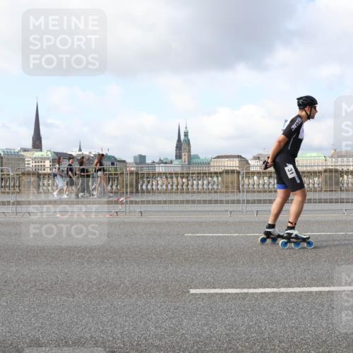 29.06.2025 - hella hamburg halbmarathon Lena Gebhardt http://msf.ph/oto/8406205 29.06.2025 08:54:24 Lombardsbrücke 3, 3 meine-sportfotos.de