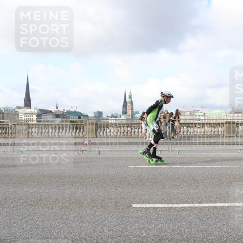 29.06.2025 - hella hamburg halbmarathon Lena Gebhardt http://msf.ph/oto/8406387 29.06.2025 08:54:30 Lombardsbrücke 383 meine-sportfotos.de