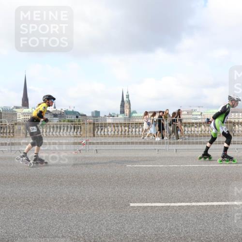 29.06.2025 - hella hamburg halbmarathon Lena Gebhardt http://msf.ph/oto/8406516 29.06.2025 08:54:30 Lombardsbrücke 383 meine-sportfotos.de