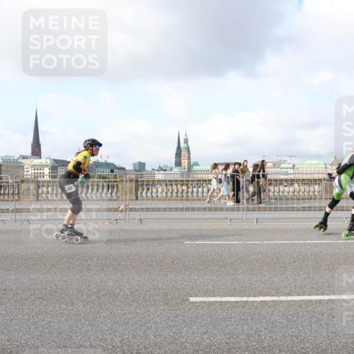 29.06.2025 - hella hamburg halbmarathon Lena Gebhardt http://msf.ph/oto/8406555 29.06.2025 08:54:31 Lombardsbrücke 383 meine-sportfotos.de