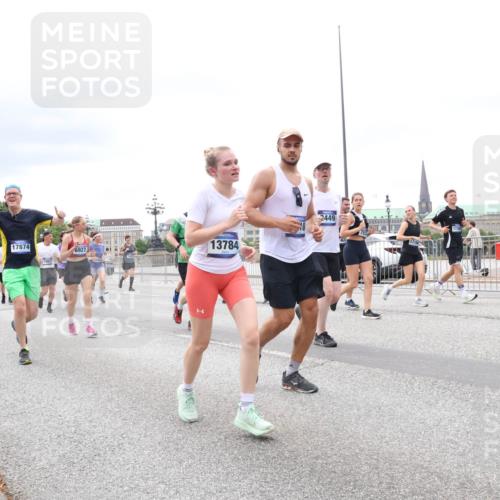 29.06.2025 - hella hamburg halbmarathon Lena Gebhardt http://msf.ph/oto/8406609 29.06.2025 10:58:47 Lombardsbrücke 17874, 6927, 10026, 13784, 2449, 1326, 1365, 1380, 1514, 1646, 1845, 2057, 2449, 2621, 2649, 2929, 3231, 3373, 3416, 3540, 3565, 3868, 3966, 4042, 4043, 4225, 4294, 4312, 4577, 4648, 5016, 5159, 5211, 5400, 5655, 5732, 5988, 6010, 6167, 6301, 6330, 6341, 6554, 6588, 6633, 6638, 6702, 6927, 7095, 7096, 7443, 7870, 7933, 7957, 7967, 8489, 8545, 8547, 8592, 8631, 8701, 8752, 9123, 9221, 9225, 9239, 9563, 9889, 9960, 9982, 10498 meine-sportfotos.de