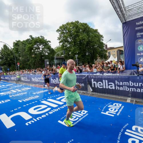 29.06.2025 - hella hamburg halbmarathon Zöllner http://msf.ph/oto/8406928 29.06.2025 10:41:52 Ziel 1169, 1763, 7092, 10415, 11765, 14346, 15521, 15535, 15935 meine-sportfotos.de