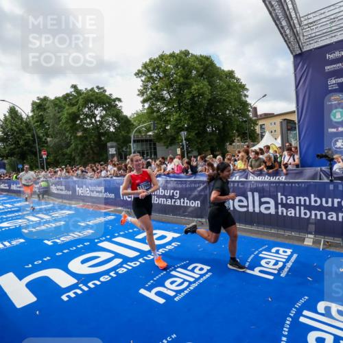 29.06.2025 - hella hamburg halbmarathon Zöllner http://msf.ph/oto/8407008 29.06.2025 10:41:56 Ziel 1169, 7092, 10415, 11765, 15521, 15935, 16507 meine-sportfotos.de